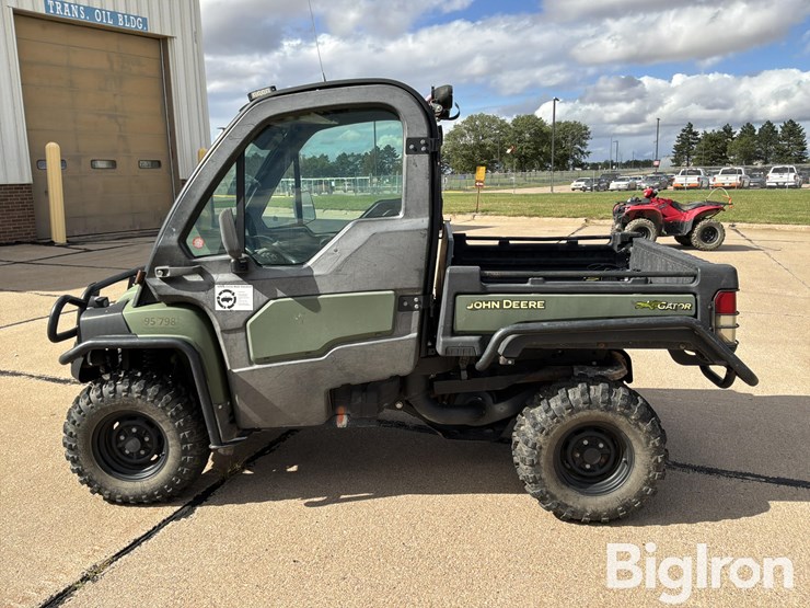 2016-john-deere-gator-image-8