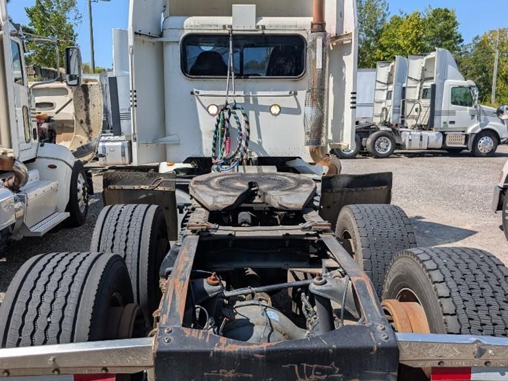 2014-peterbilt-386-image-4