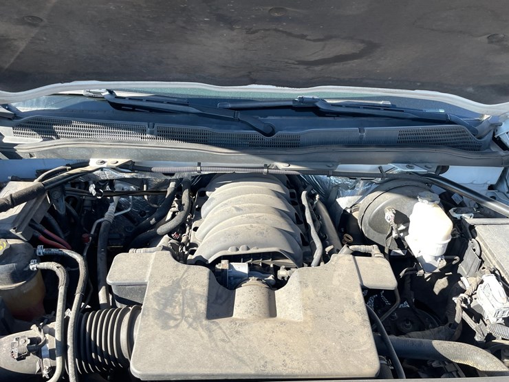 #2754-•-2015-chevrolet-silverado-(title-in-delay)-image-52