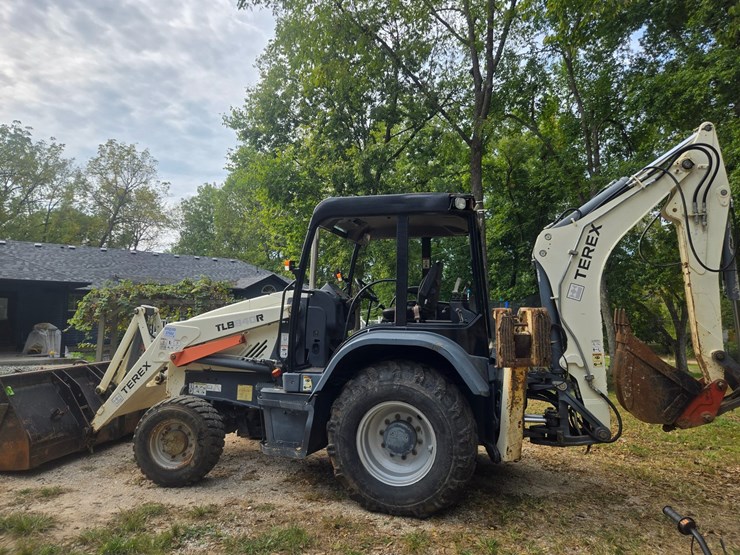terex-tlb840r-image-5
