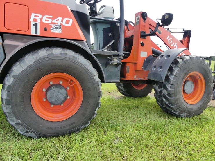 kubota-r640-image-6