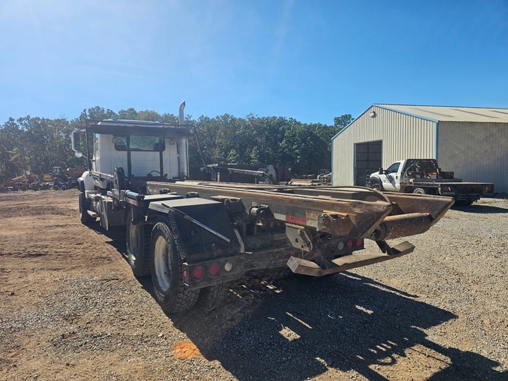 2007-mack-cl713-image-12