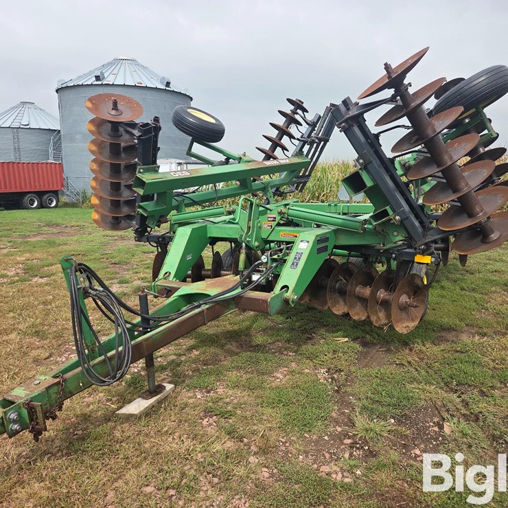 JOHN DEERE 630