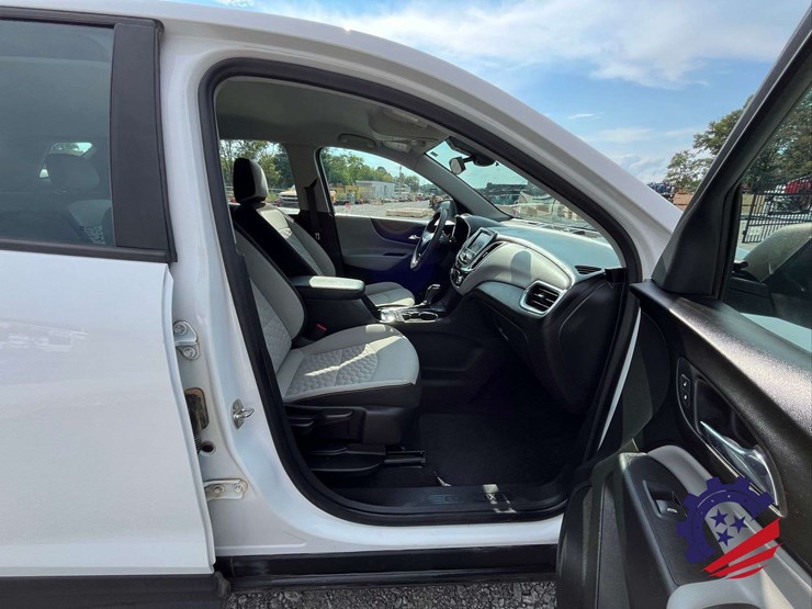 2020-chevrolet-equinox-ls-image-37
