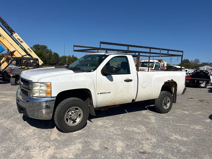 2009-chevrolet-2500-image-1