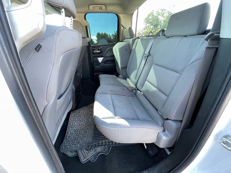 #2754-•-2015-chevrolet-silverado-(title-in-delay)-image-18