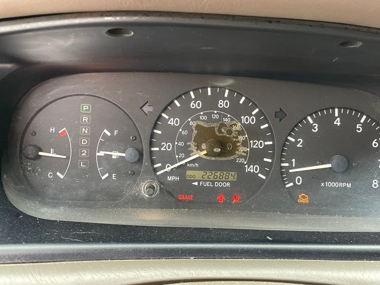 #2768-•-2001-toyota-camry-(title-in-delay)-image-45