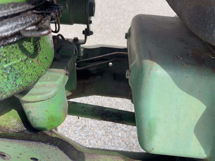 john-deere-720-image-24