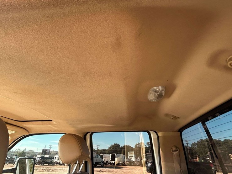 2015-ford-f350-image-35