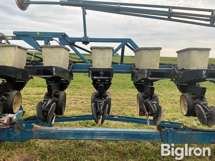 1998-kinze-2600-image-18