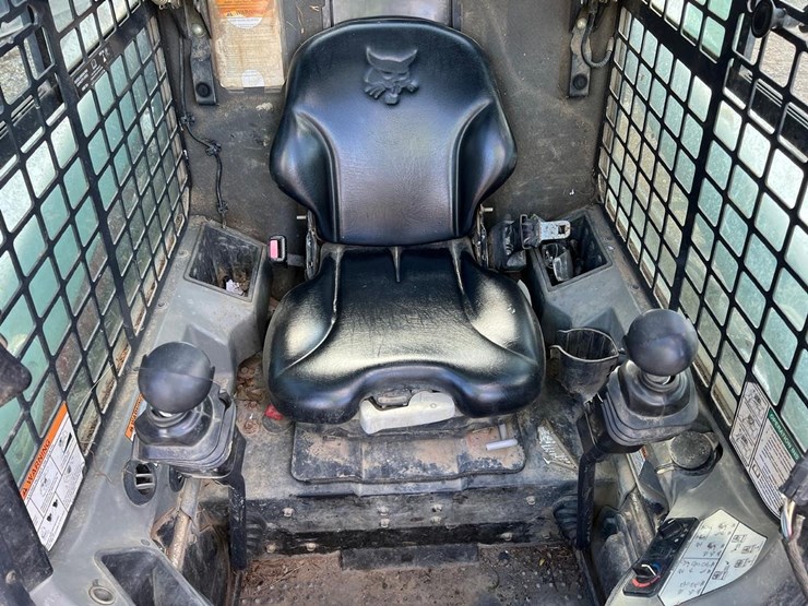 2016-bobcat-t550-image-17