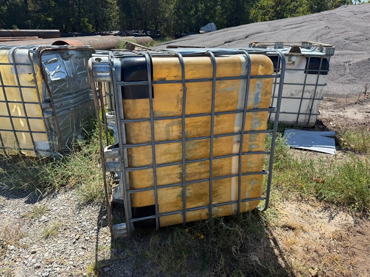 #46843-•-lot-of-poly-tanks-w/cages-inv#46843-image-10