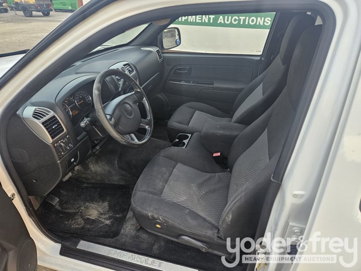 2011-chevrolet-colorado-image-22