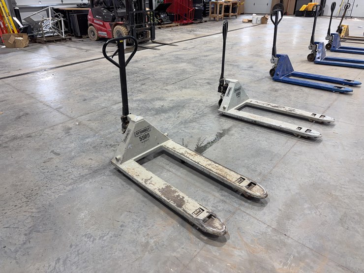pallet-jack-image-2