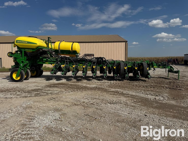 2018-john-deere-1775nt-image-4