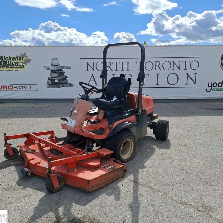 2011 KUBOTA F3080