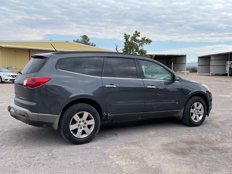 2010-chevrolet-traverse-image-7