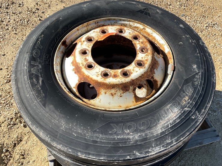 #3022-•-(2)-295/75r22.5-semi-steer-tires-and-rims-image-4