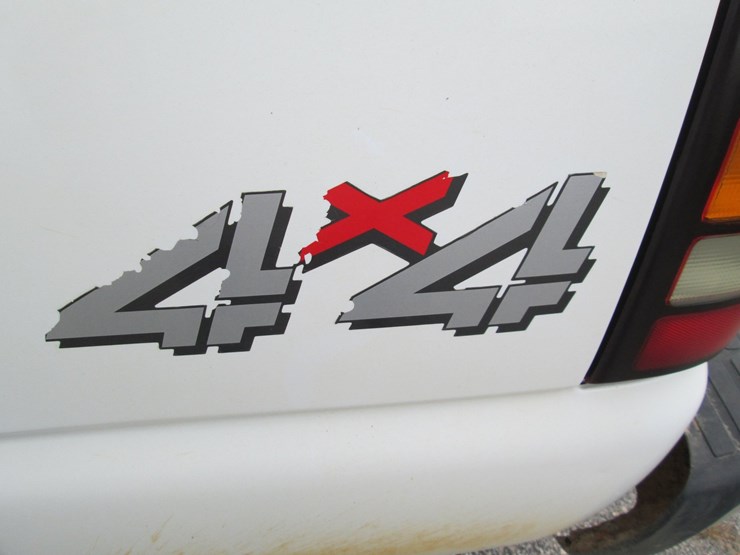 2005-gmc-2500hd-image-7