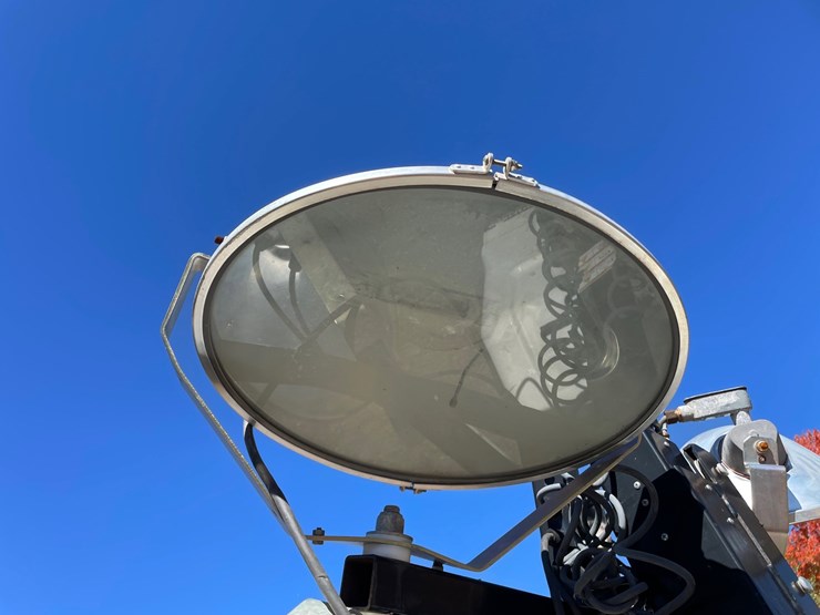 2018-allmand-bros-night-lite-v-series-image-19