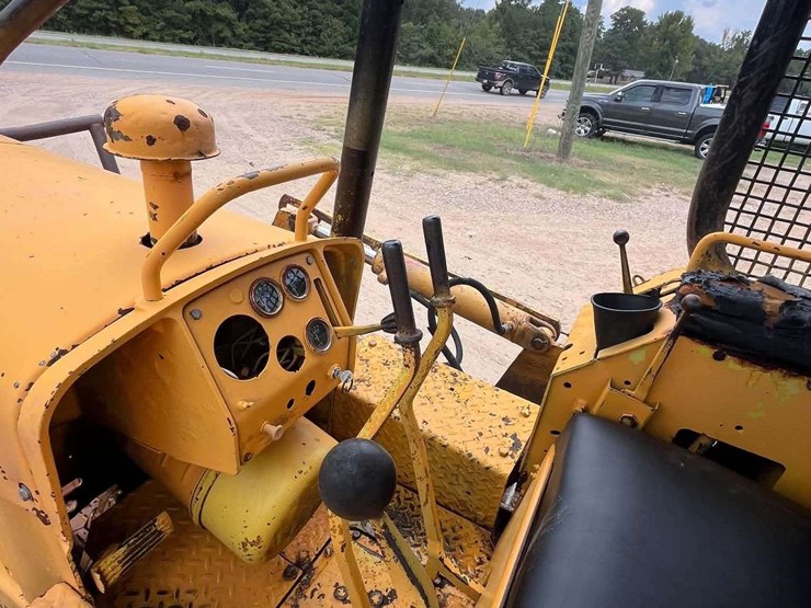 john-deere-450-image-11