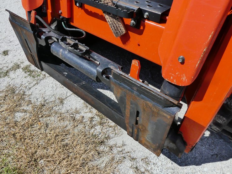 kubota-svl97-2-image-11