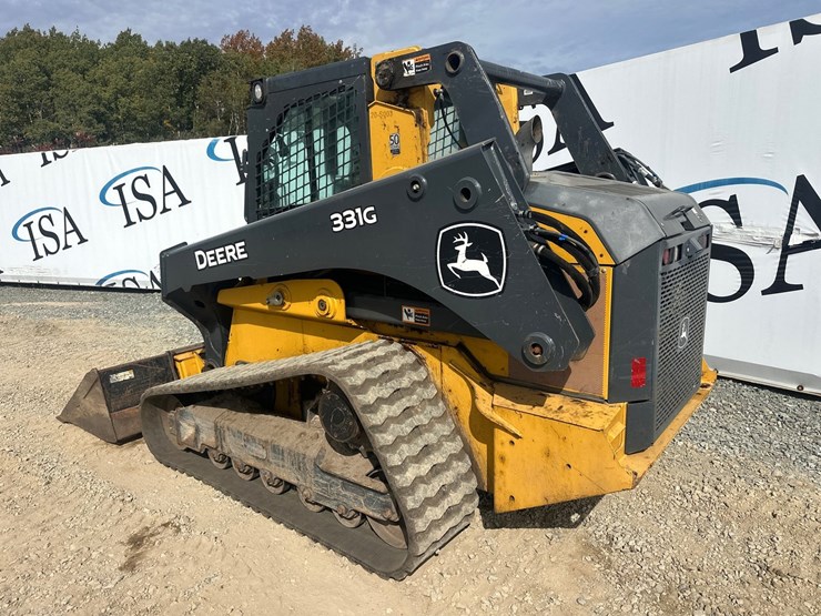 2020-deere-331g-image-3