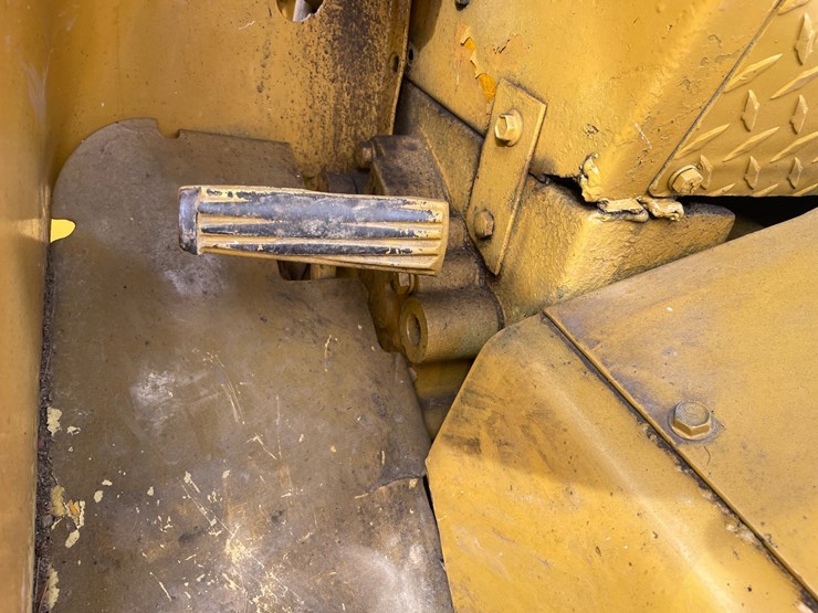 deere-440b-image-55