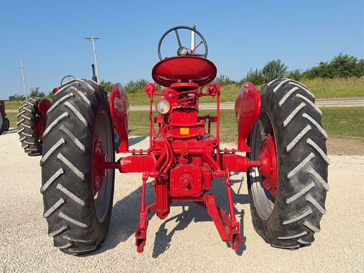 farmall-350-image-4