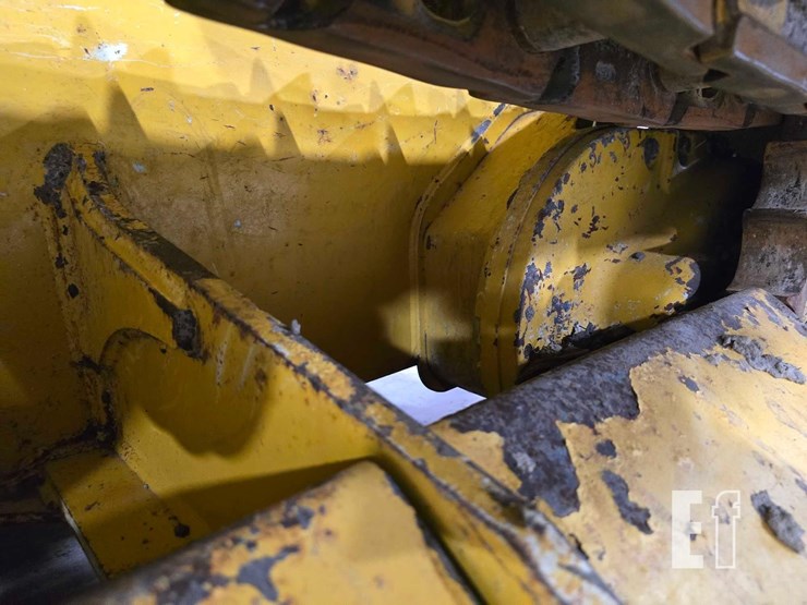 2022-deere-650k-lgp-image-26