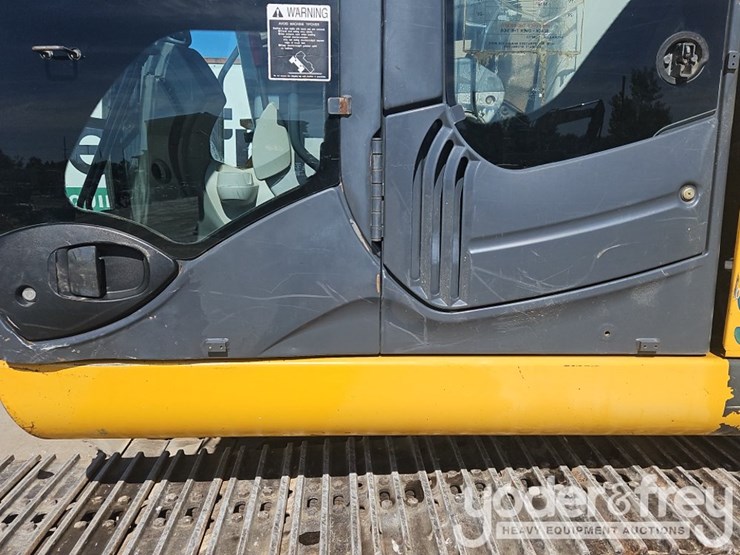 2015-deere-135g-image-15