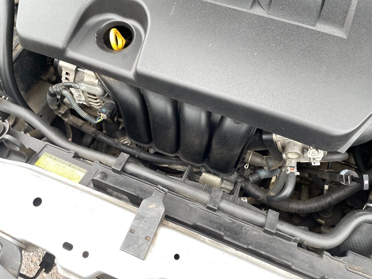 #2765-•-2011-toyota-corolla-(title-in-delay)-image-37