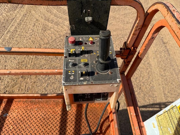 jlg-33rts-image-24