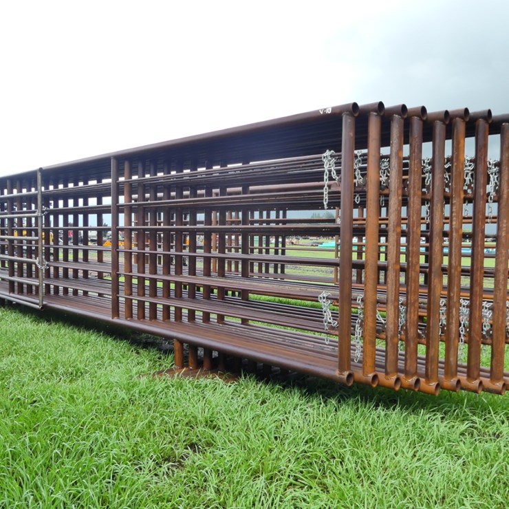 (10) 24' Free Standing Panels
