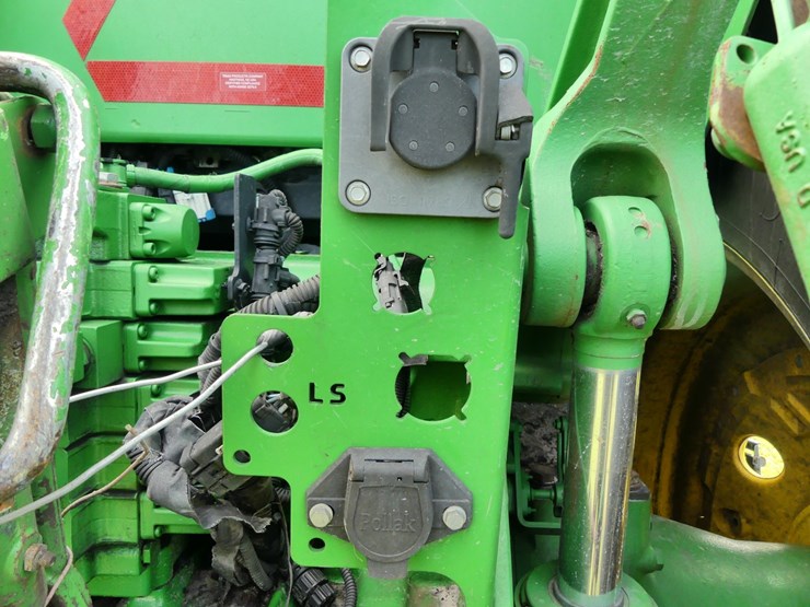 john-deere-8245r-image-9
