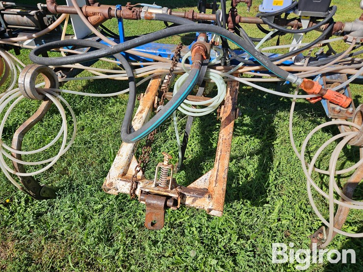 9-knife-anhydrous-applicator-image-16