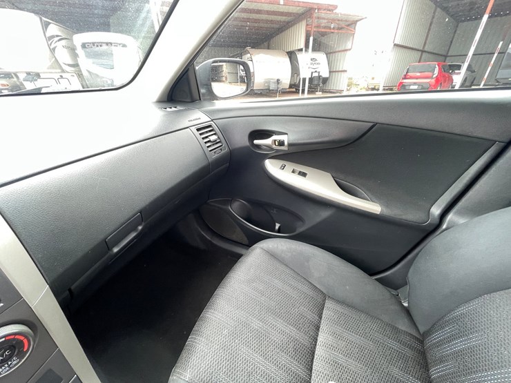 #2765-•-2011-toyota-corolla-(title-in-delay)-image-69