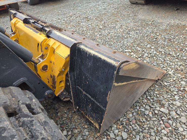 deere-317g-image-12