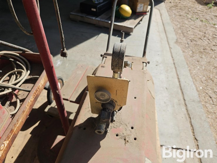 portable-air-tank,-jumper-cables,-and-radio-flyer-wagon-and-other-items-image-10