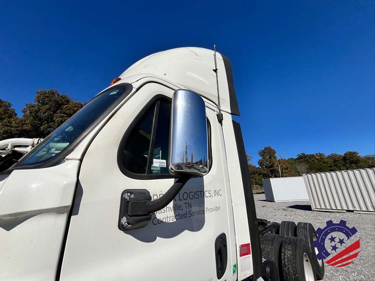 2017-freightliner-cascadia-t/a-truck-tractor-image-48