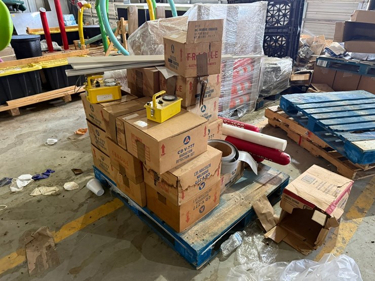 #42071-•-lot-of-(~30)-boxes-of-radiation-detection-sets-image-1