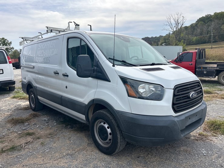 2016-ford-transit-image-2