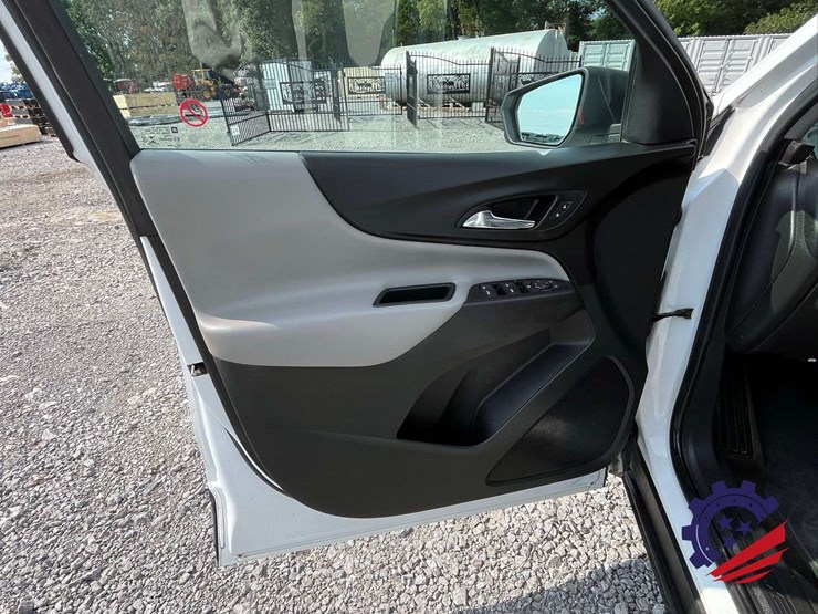 2020-chevrolet-equinox-ls-image-48