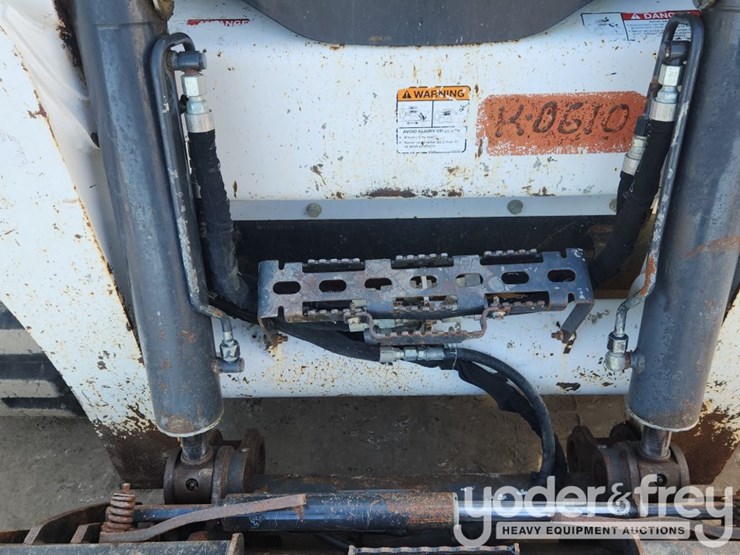 2021-bobcat-t870-image-28