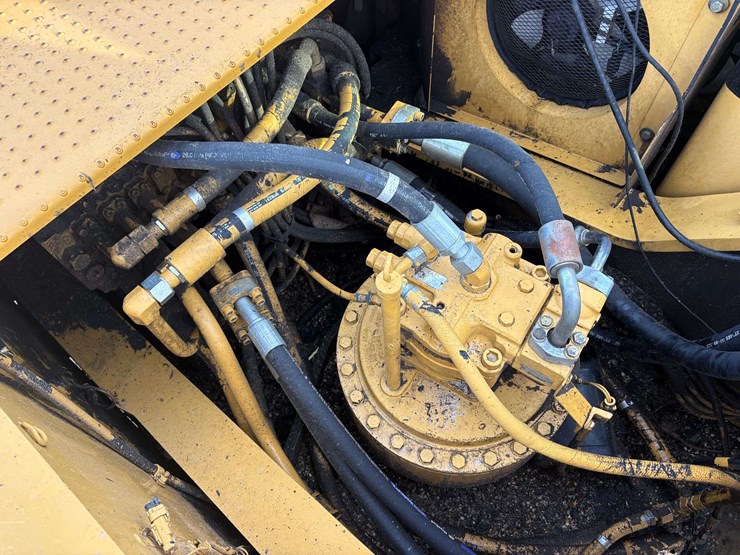 2008-caterpillar-330-image-30