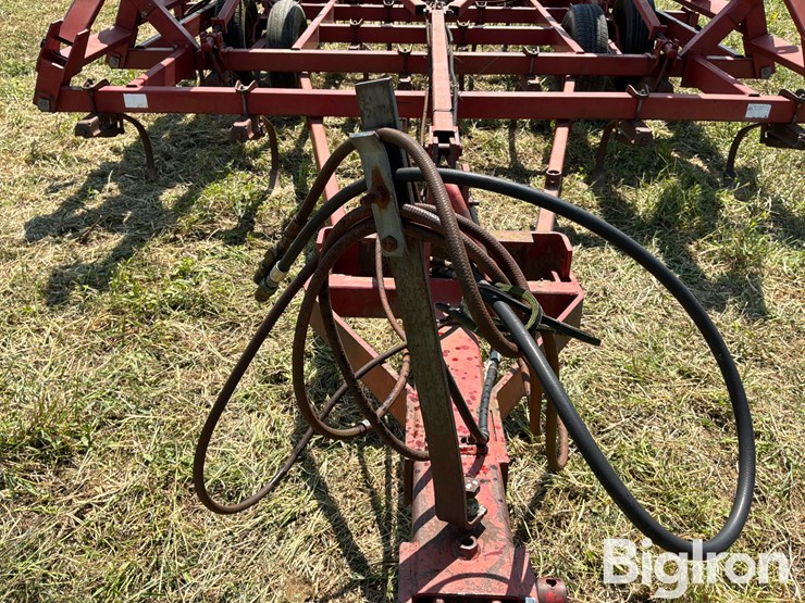 case-ih-4800-image-19