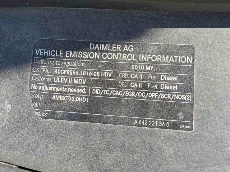 2010-freightliner-passenger-van-image-14