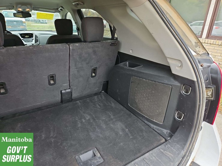 2017-chevrolet-equinox-image-26