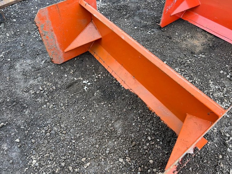 kc-48”-mini-skid-steer-snow-pusher-image-2