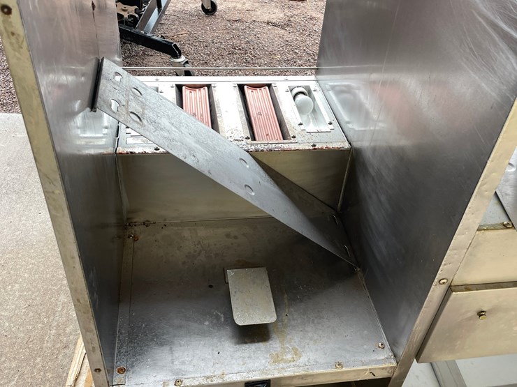 #4677-•-commercial-heated-holding-cabinet-image-9